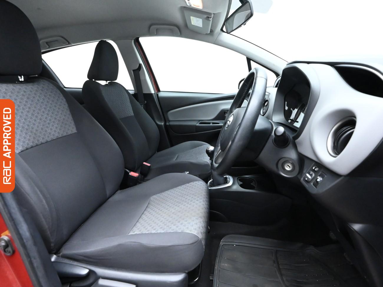 Used Toyota Yaris 2015 for sale - 76330613: Photo 12