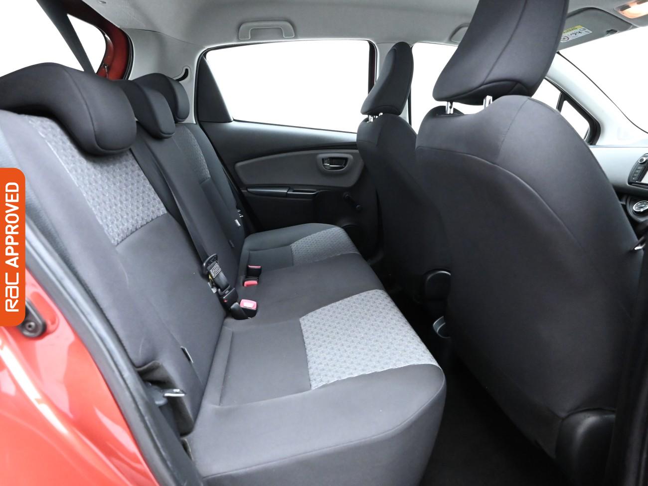 Used Toyota Yaris 2015 for sale - 76330613: Photo 13