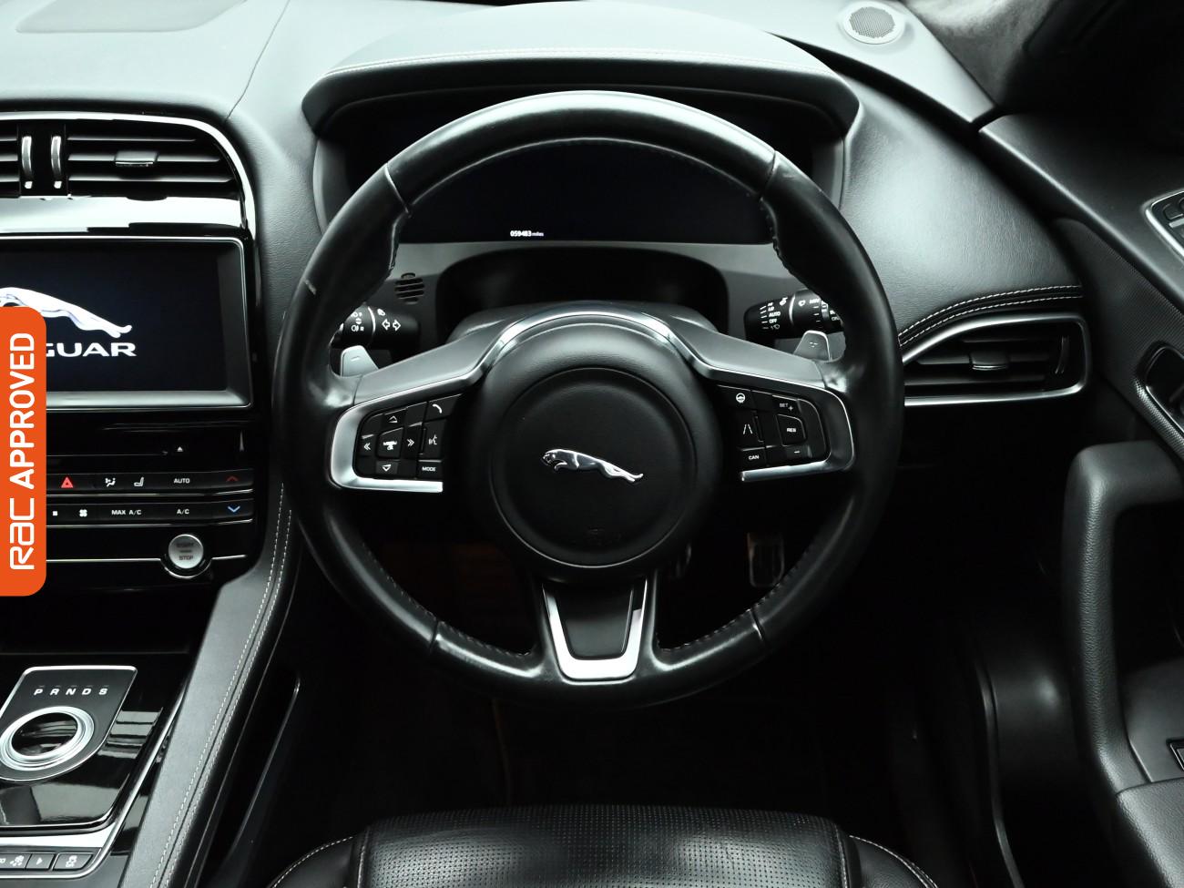 Used Jaguar F-Pace 2020 for sale - 76495315: Photo 9