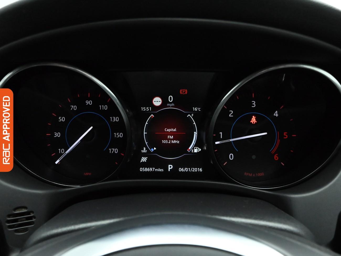 Used Jaguar XE 2017 for sale - 77275392: Photo 11