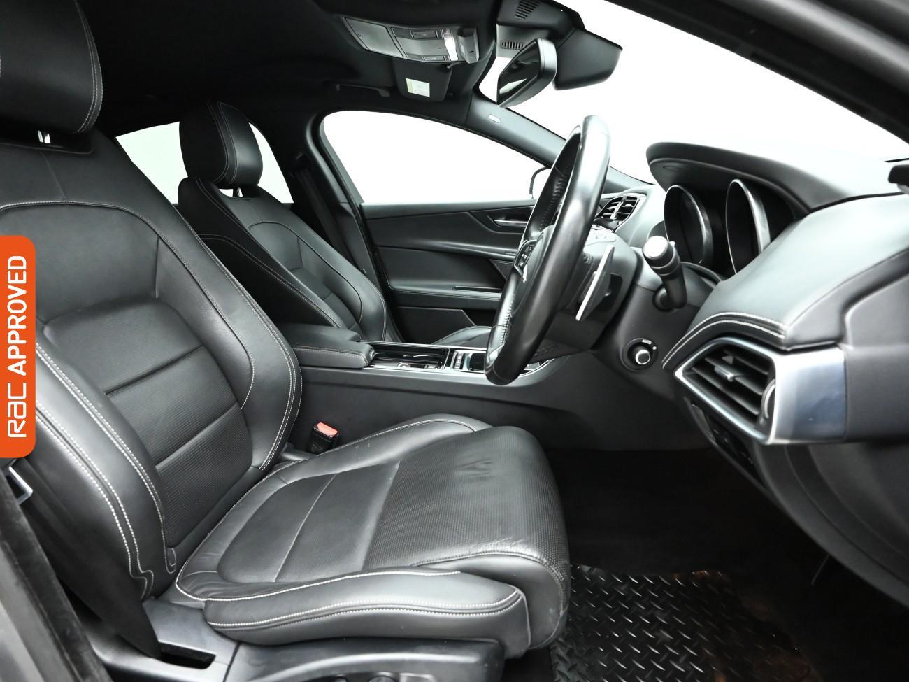 Used Jaguar XE 2017 for sale - 77275392: Photo 12