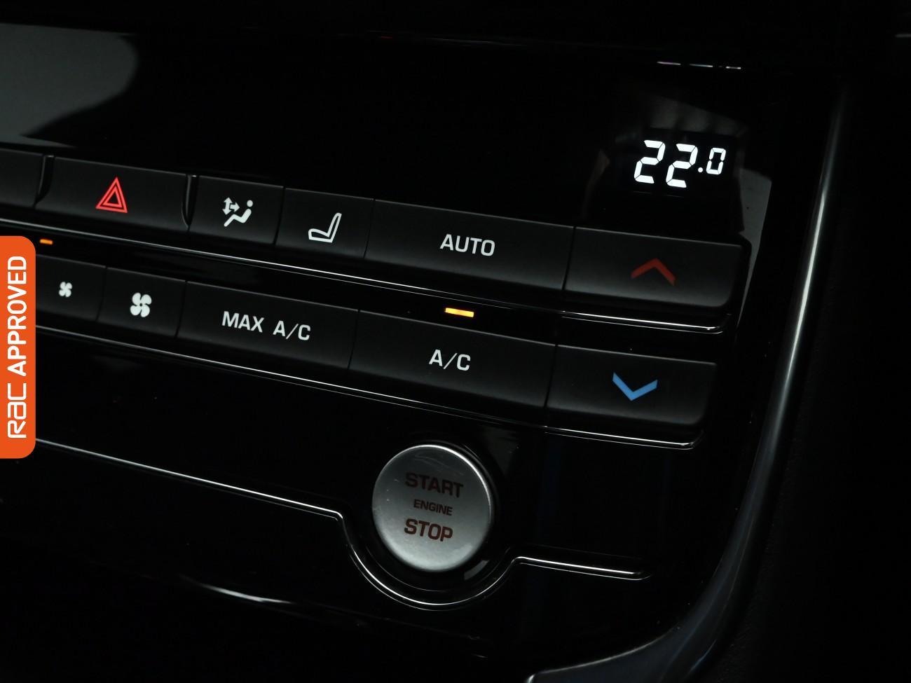 Used Jaguar XE 2017 for sale - 77275392: Photo 16