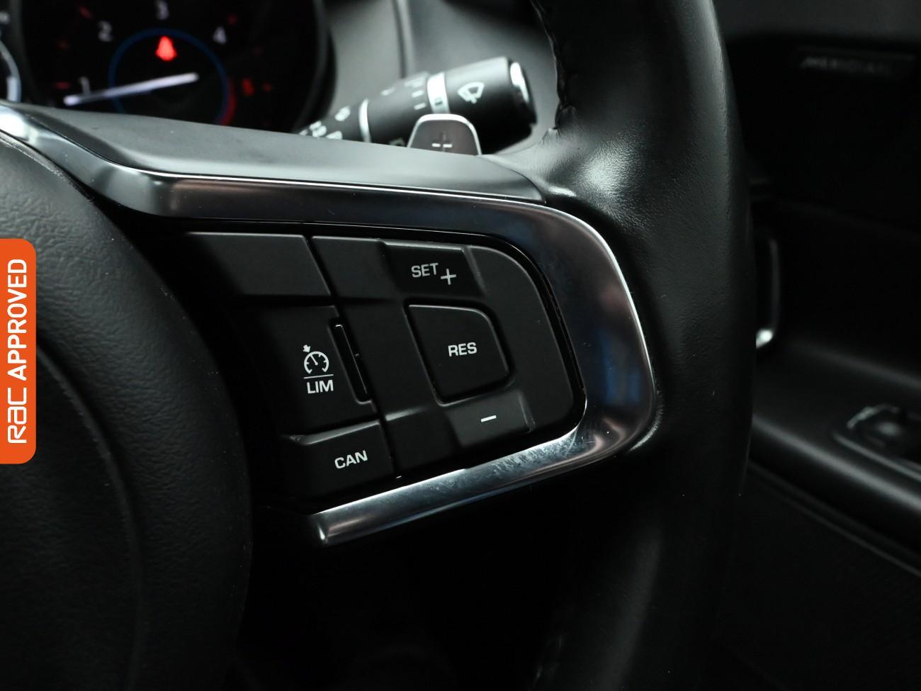 Used Jaguar XE 2017 for sale - 77275392: Photo 19