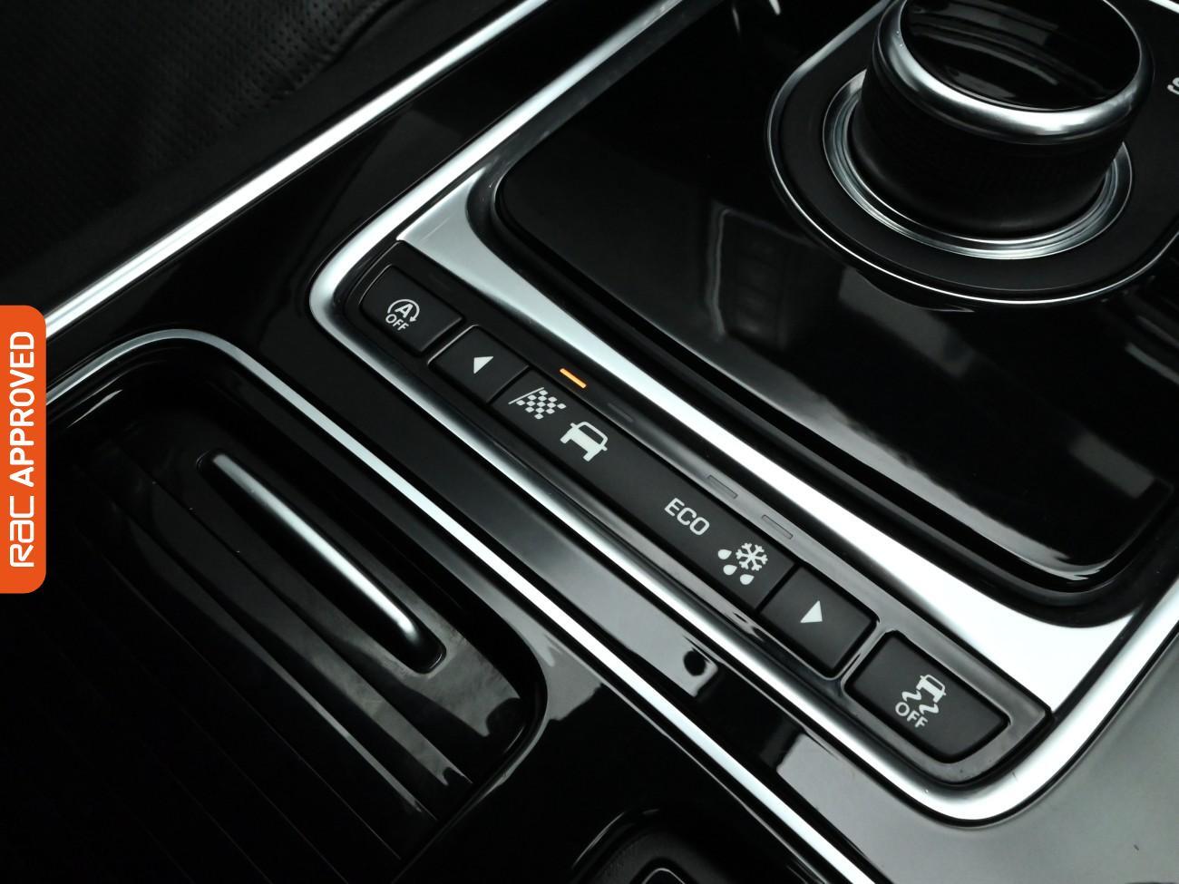 Used Jaguar XE 2017 for sale - 77275392: Photo 26