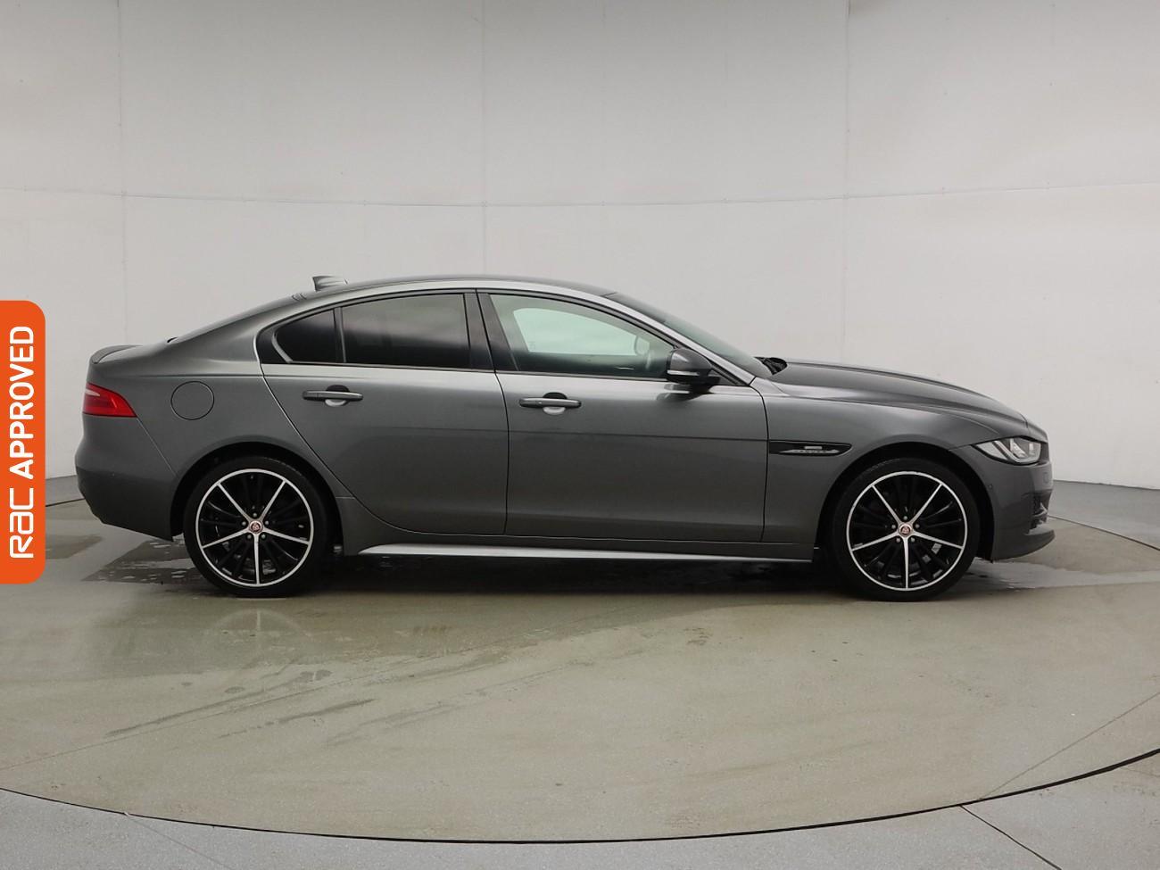 Used Jaguar XE 2017 for sale - 77275392: Photo 6