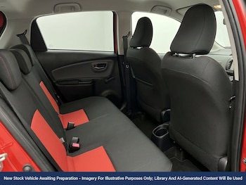 Used Toyota Yaris 2014 for sale - 77649276: Photo