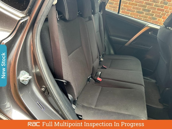 Used Toyota RAV4 2015 for sale - 76206895: Photo 4