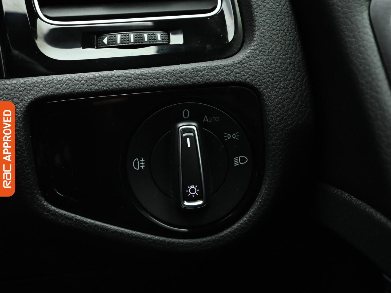 Used Volkswagen Golf 2020 for sale - 77286911: Photo 23