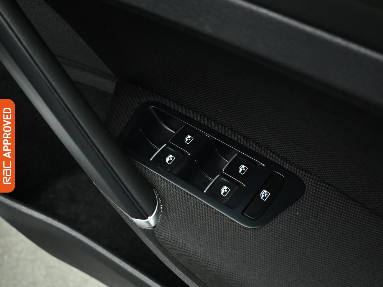 Used Volkswagen Golf 2020 for sale - 77286911: Photo 27