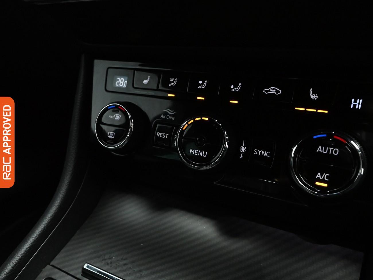 Used Skoda Superb 2019 for sale - 76641789: Photo 16