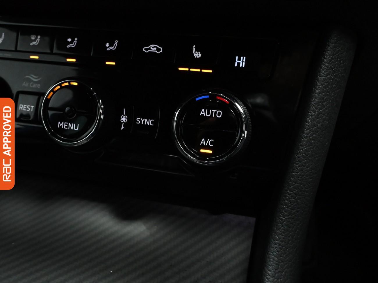 Used Skoda Superb 2019 for sale - 76641789: Photo 19