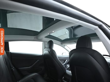 Used Tesla Model 3 2025 for sale - 76554559: Photo