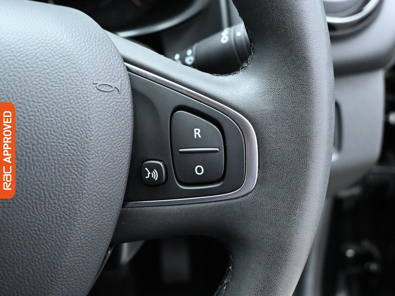 Used Renault Clio 2018 for sale - 76170300: Photo 23