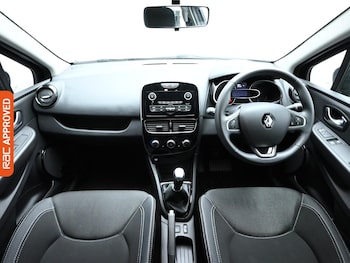 Used Renault Clio 2018 for sale - 76170300: Photo 2