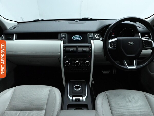 Used Land Rover Discovery Sport 2017 for sale - 76004935: Photo 2