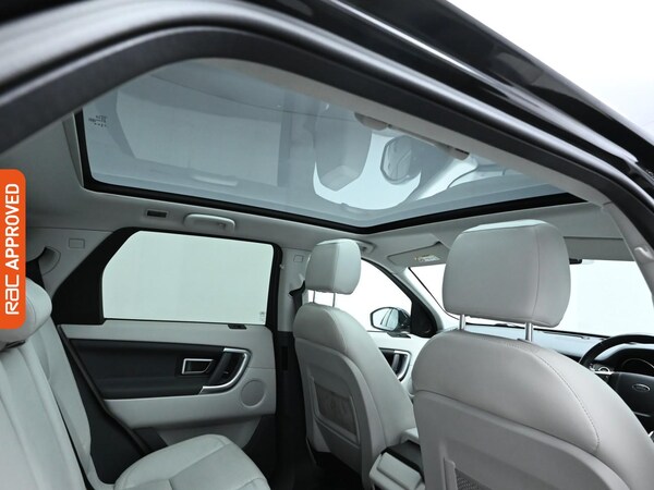 Used Land Rover Discovery Sport 2017 for sale - 76004935: Photo 3