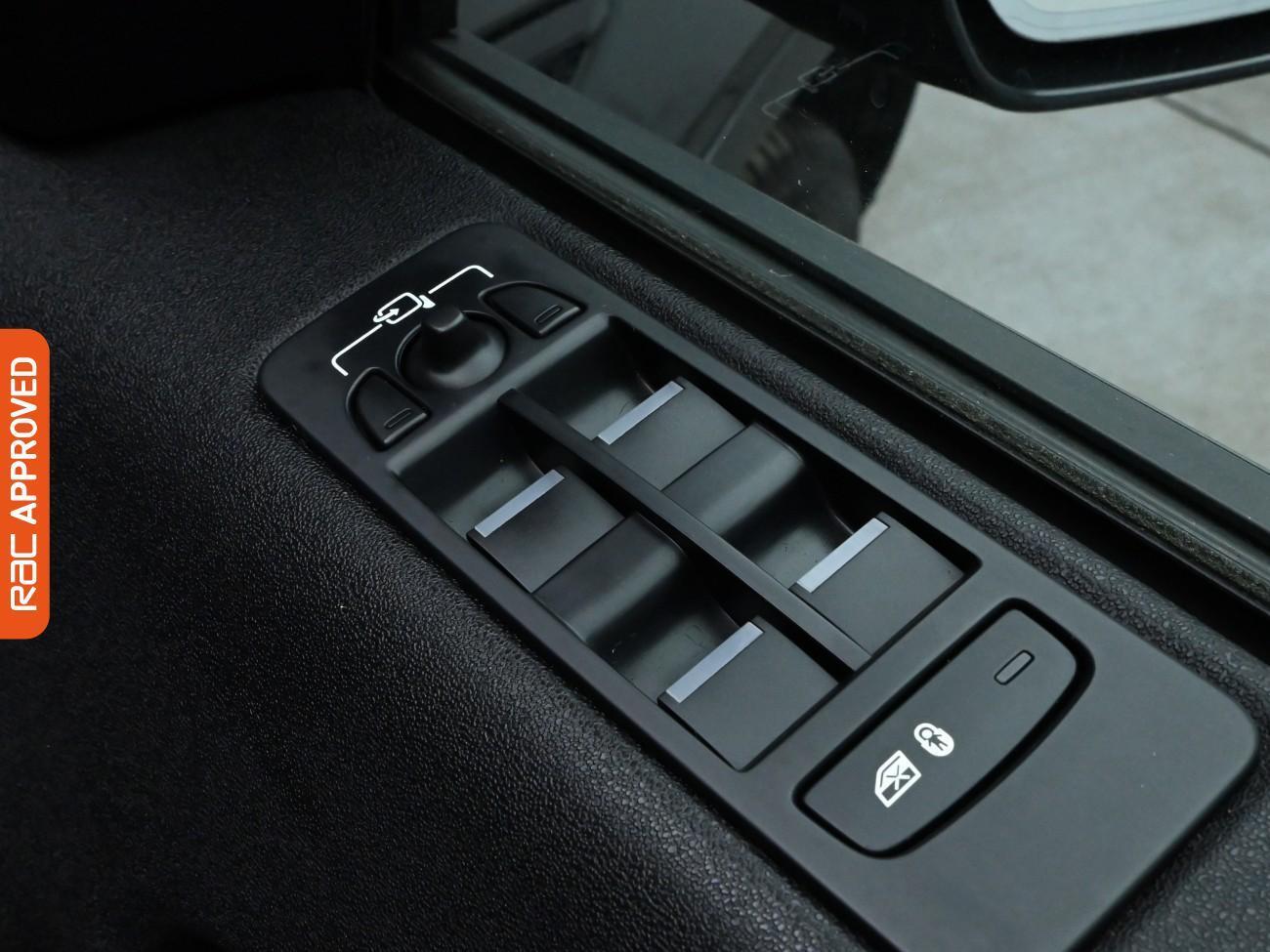 Used Land Rover Discovery Sport 2018 for sale - 78001712: Photo 29