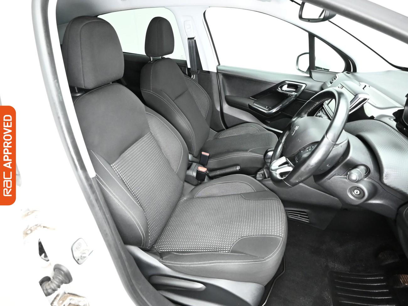 Used Peugeot 208 2019 for sale - 77199599: Photo 12
