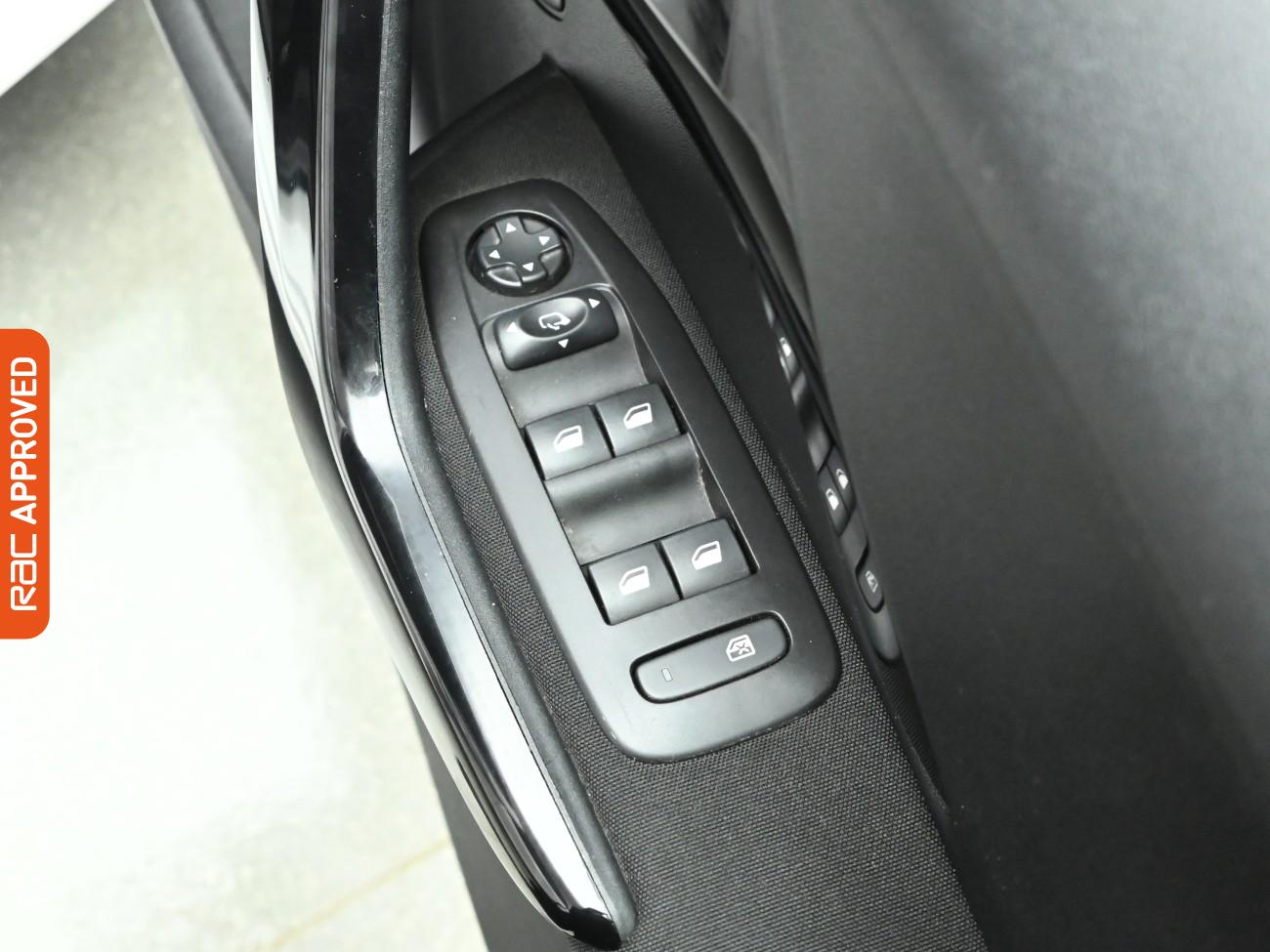 Used Peugeot 208 2019 for sale - 77199599: Photo 23