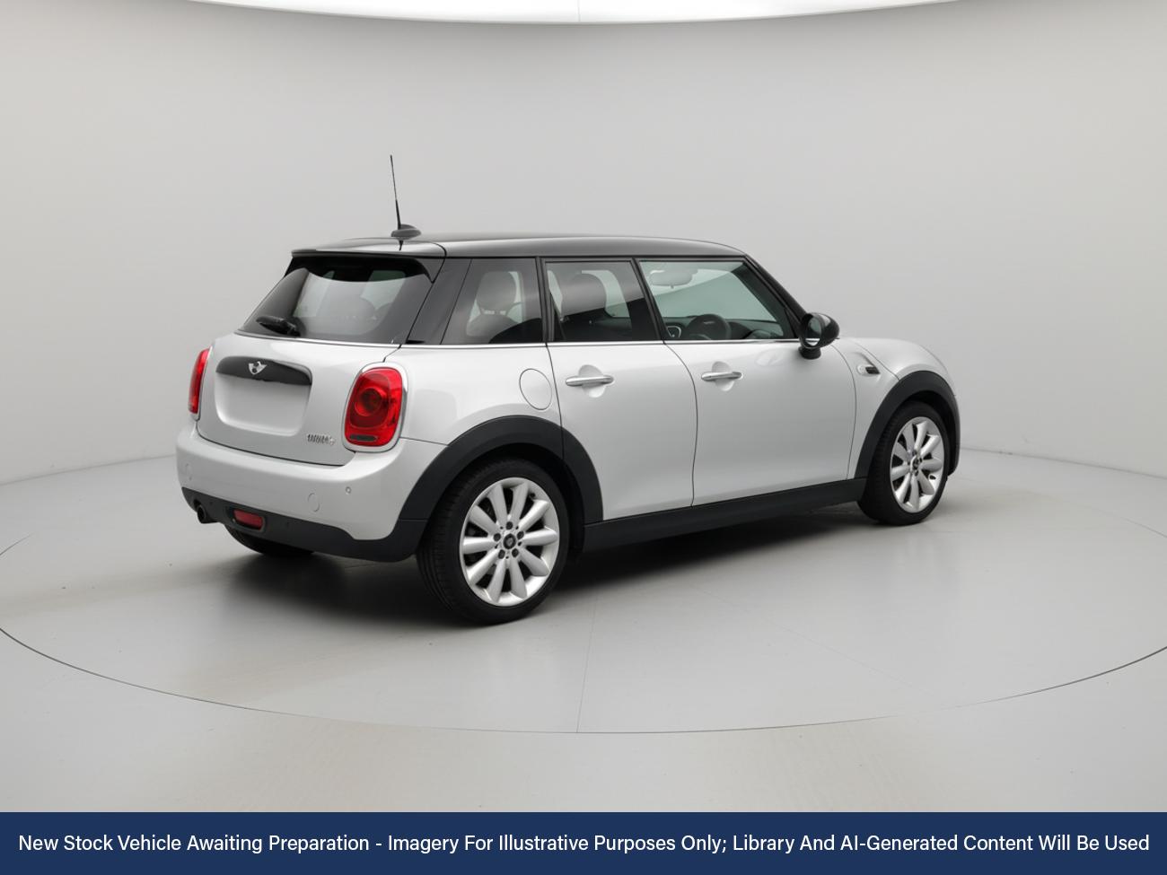 Used MINI Hatch 2015 for sale - 76641890: Photo 2