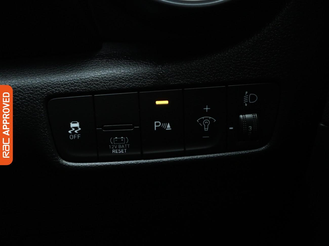 Used Hyundai KONA 2021 for sale - 76330640: Photo 21