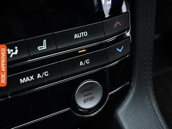 Used Jaguar F-Pace 2020 for sale - 75655447: Photo 21