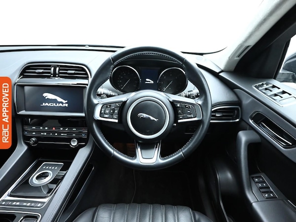 Used Jaguar F-Pace 2020 for sale - 75655447: Photo 9