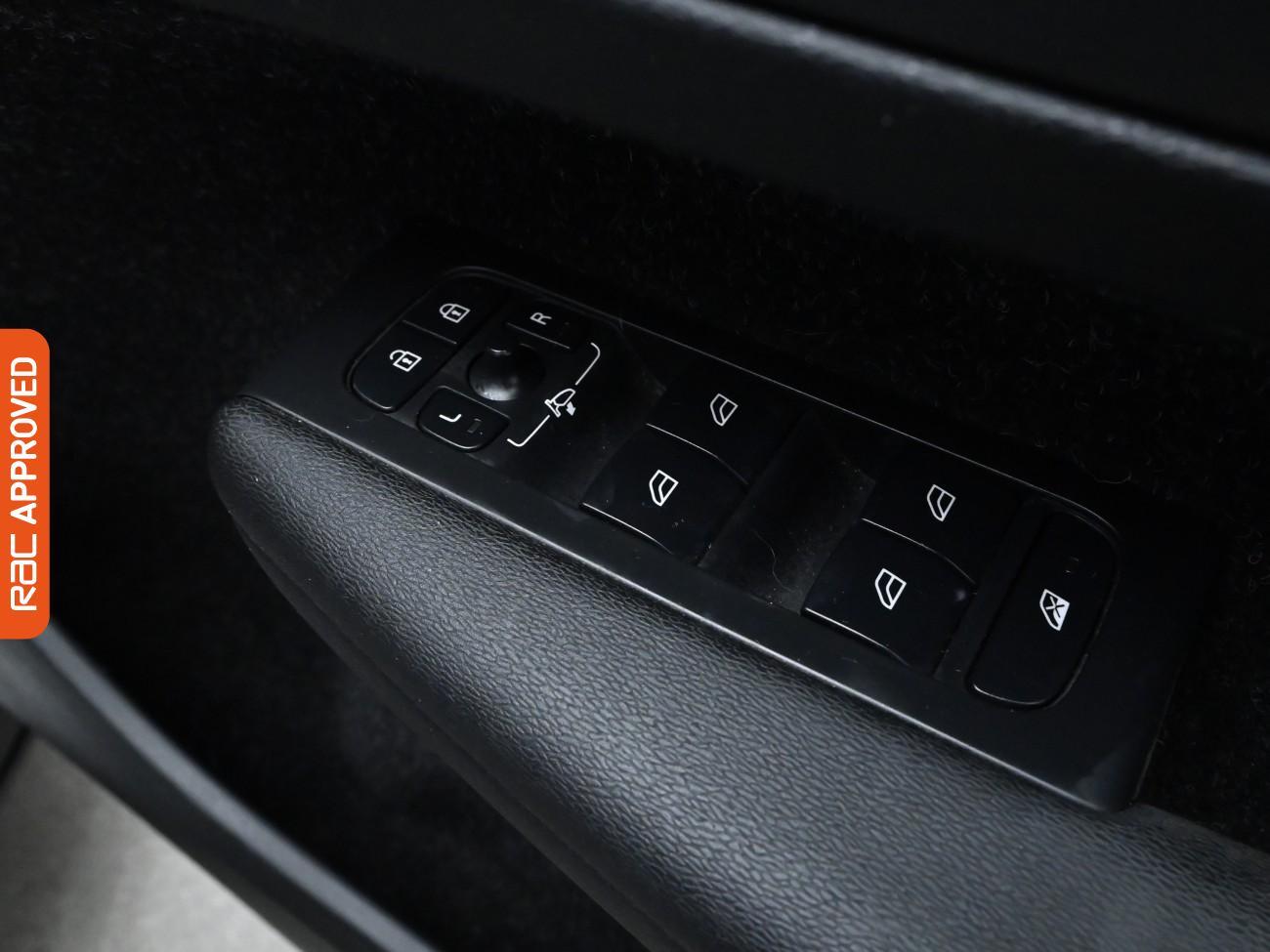 Used Volvo XC40 2019 for sale - 75773824: Photo 25