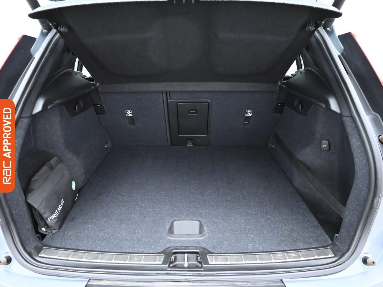Used Volvo XC40 2019 for sale - 75773824: Photo 26
