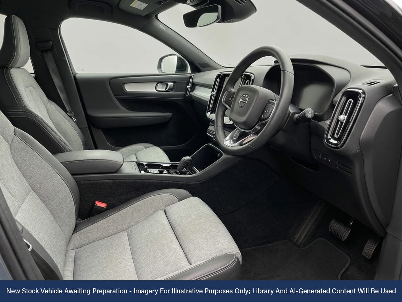 Used Volvo XC40 2022 for sale - 77472930: Photo 3