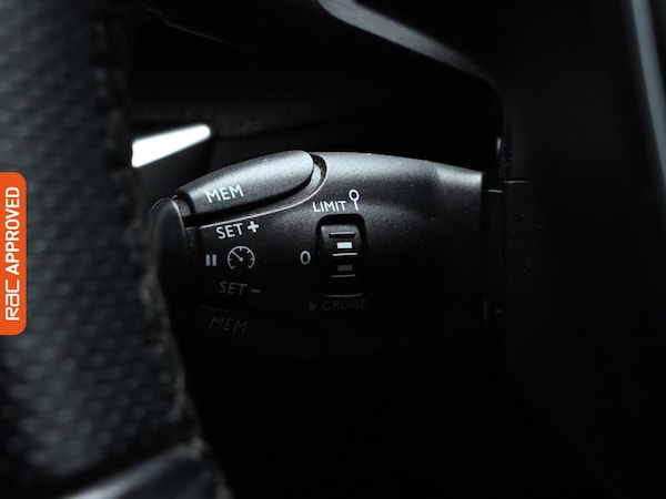 Used Peugeot 3008 2018 for sale - 75536392: Photo 25