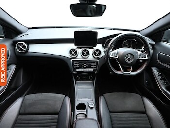 Used Mercedes-Benz GLA 2020 for sale - 76088377: Photo 2