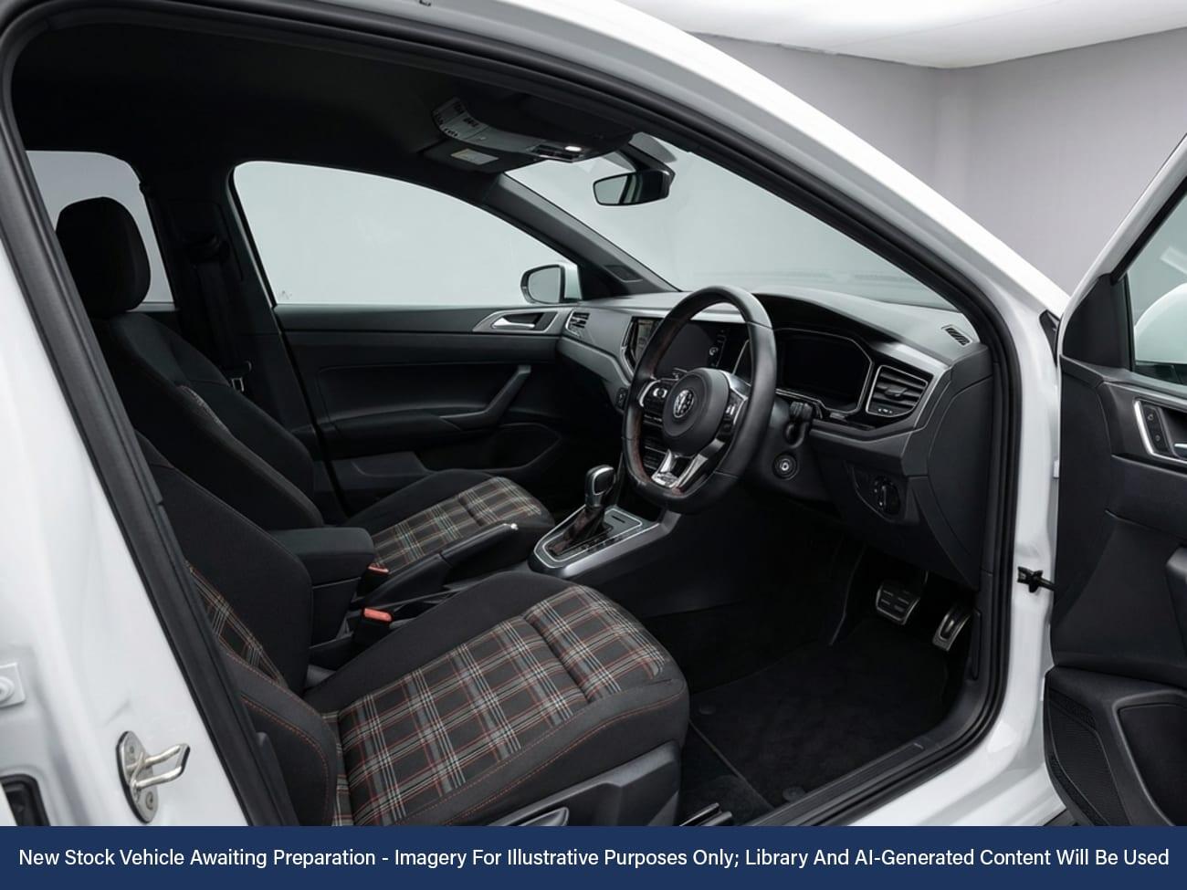 Used Volkswagen Polo 2017 for sale - 77037484: Photo 3