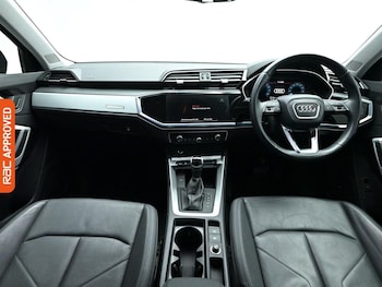 Used Audi Q3 2023 for sale - 78242390: Photo