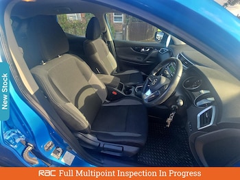 Used Nissan Qashqai 2017 for sale - 76113692: Photo 3