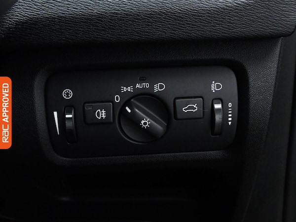 Used Volvo V40 2016 for sale - 75582680: Photo 19