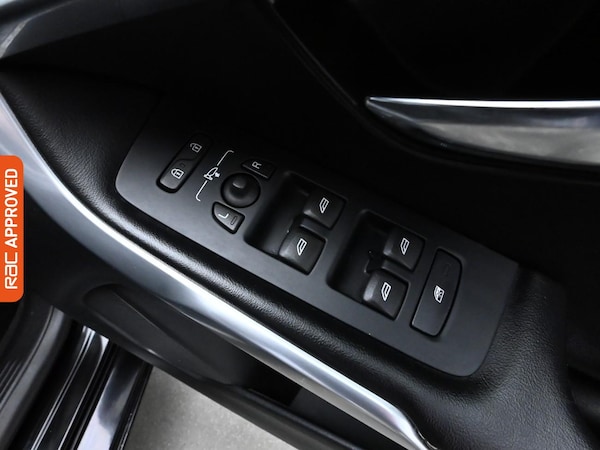 Used Volvo V40 2016 for sale - 75582680: Photo 24