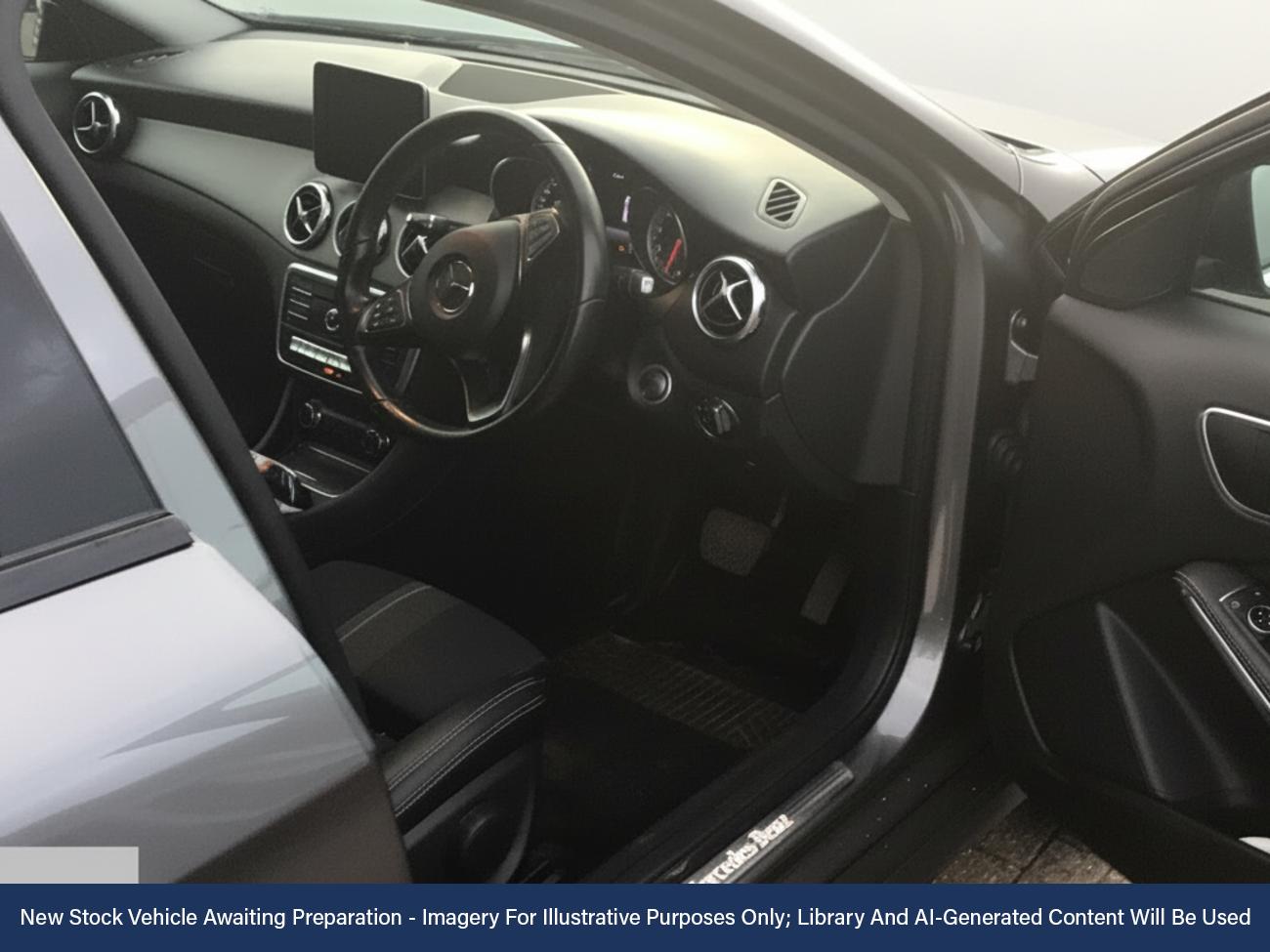 Used Mercedes-Benz GLA 2019 for sale - 76576262: Photo 3