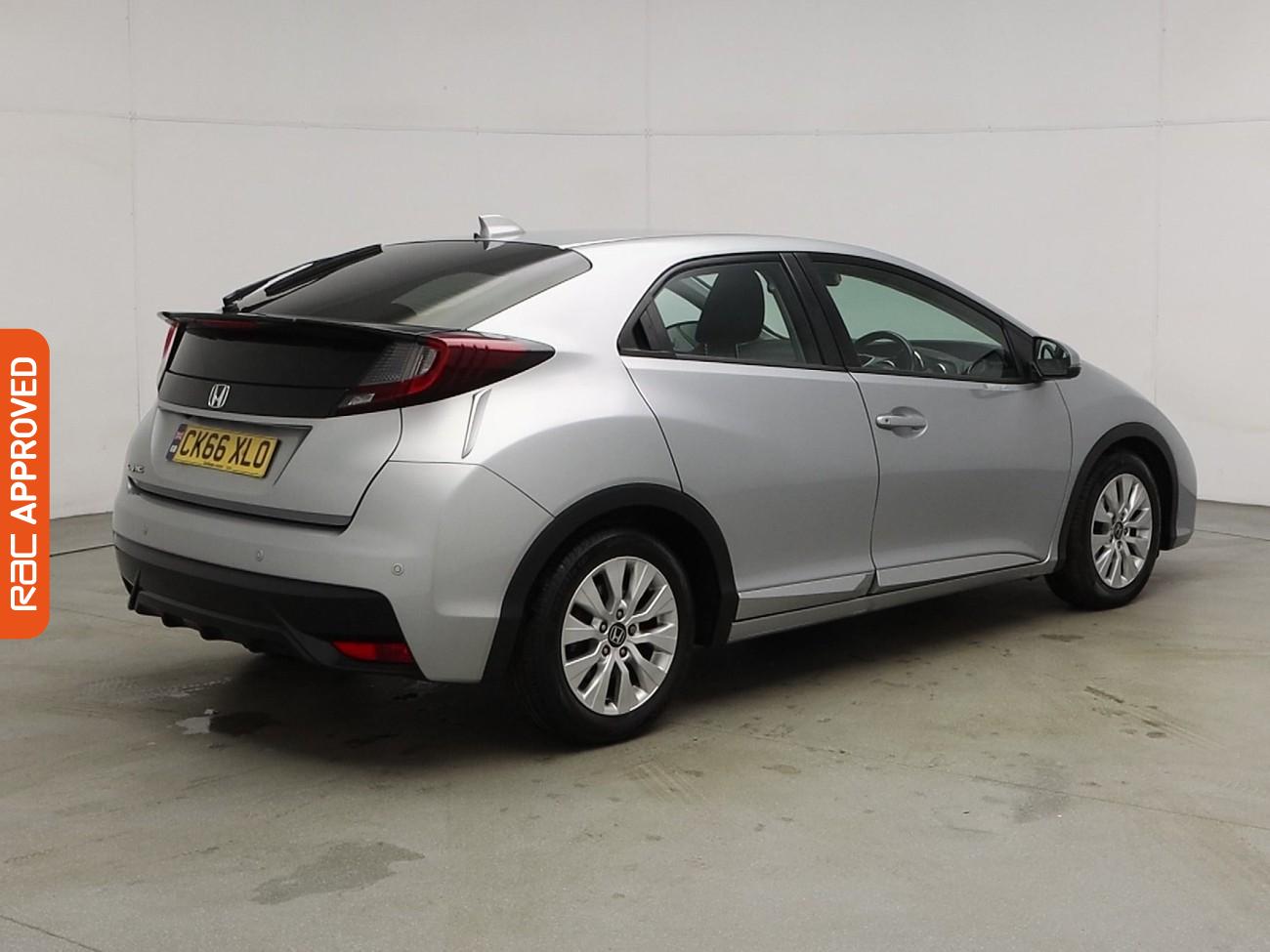 Used Honda Civic 2016 for sale - 76156472: Photo 32
