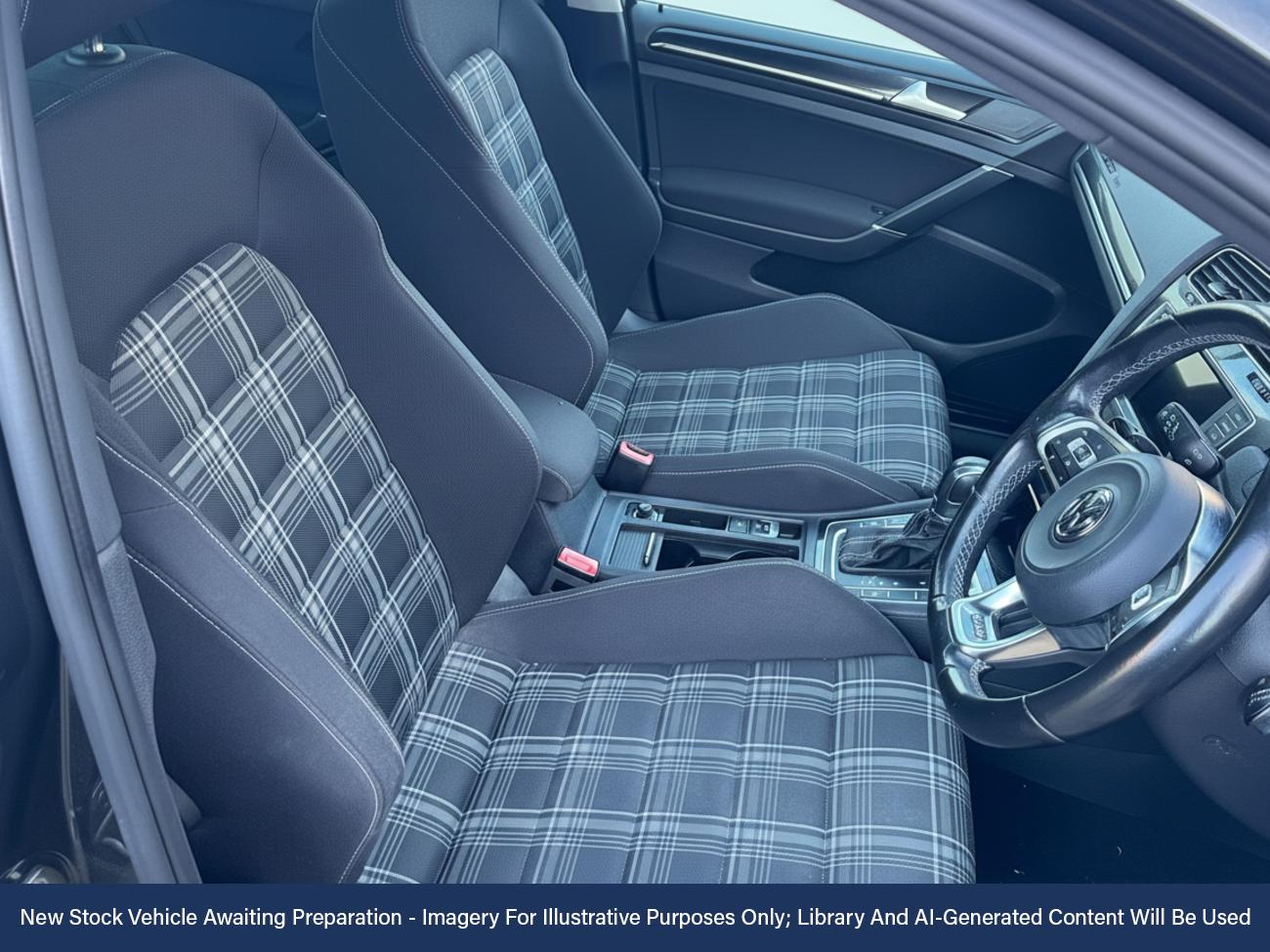 Used Volkswagen Golf 2015 for sale - 76491155: Photo 3