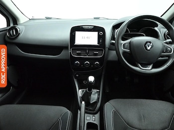 Used Renault Clio 2018 for sale - 78139200: Photo
