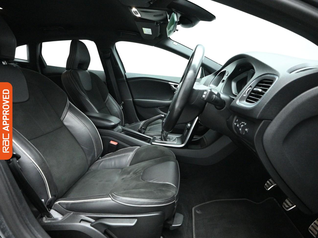 Used Volvo V40 2019 for sale - 77692289: Photo 12