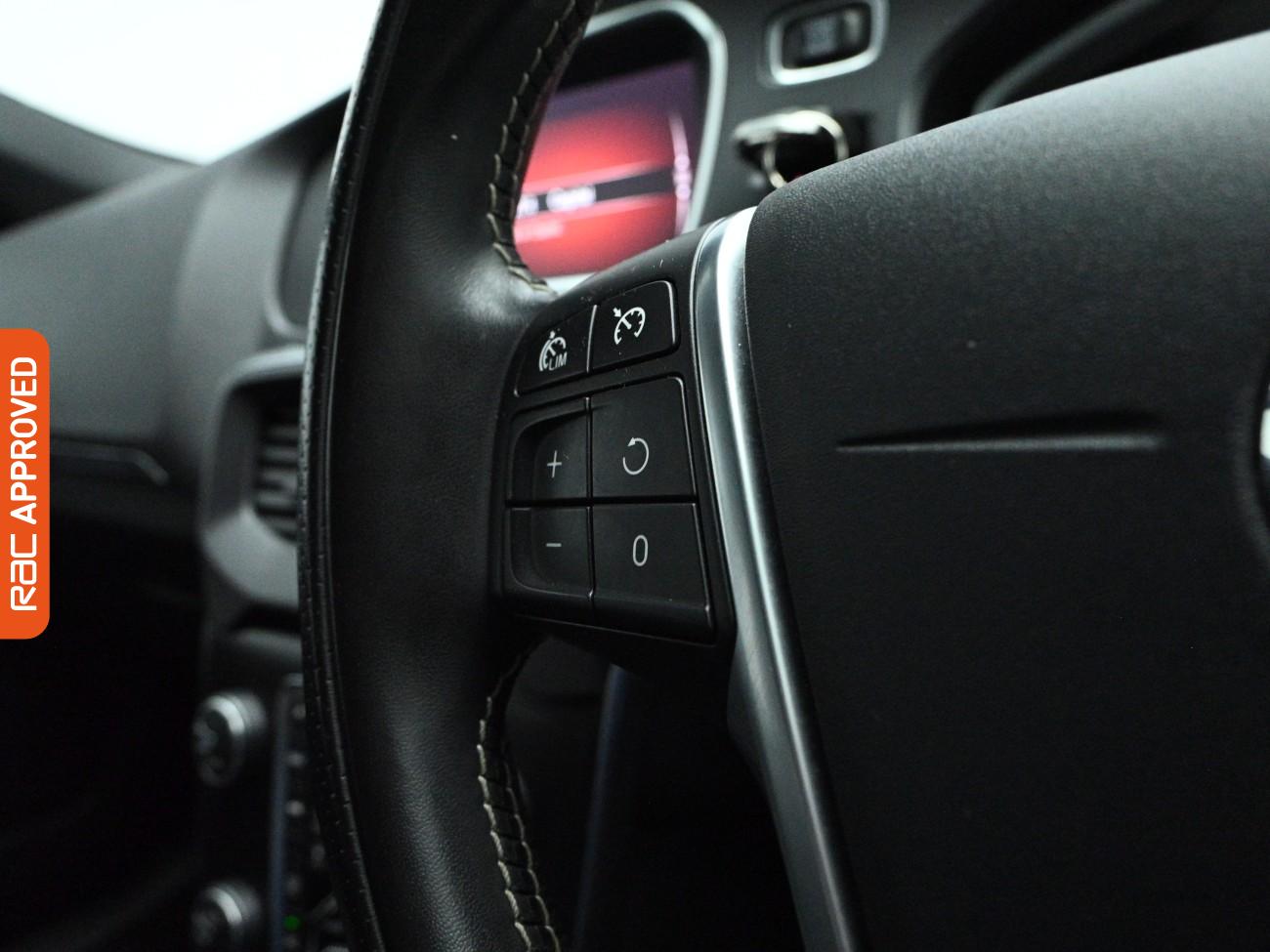 Used Volvo V40 2019 for sale - 77692289: Photo 23