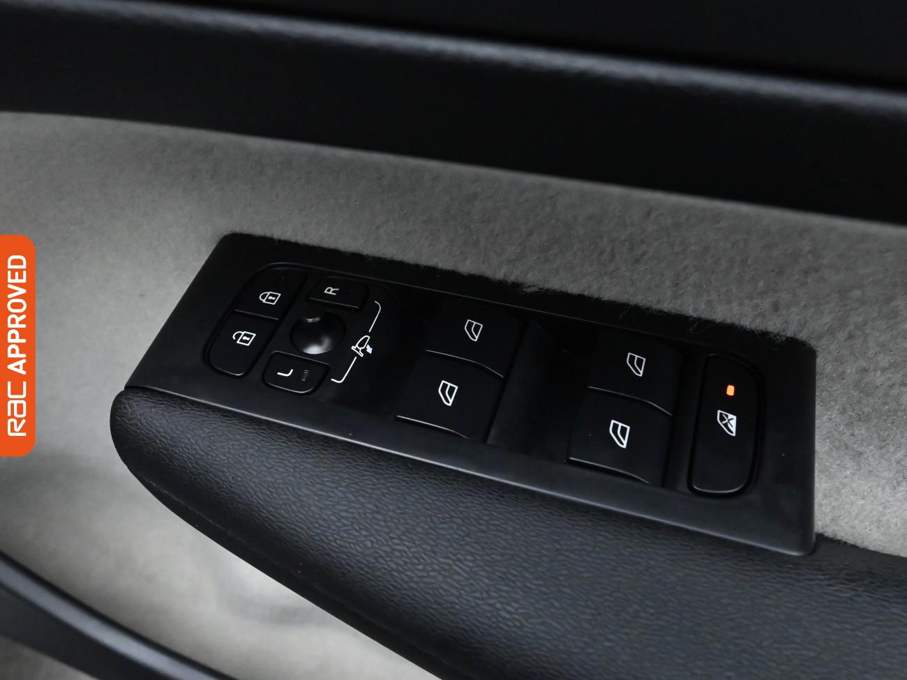 Used Volvo XC40 2019 for sale - 76836393: Photo 23