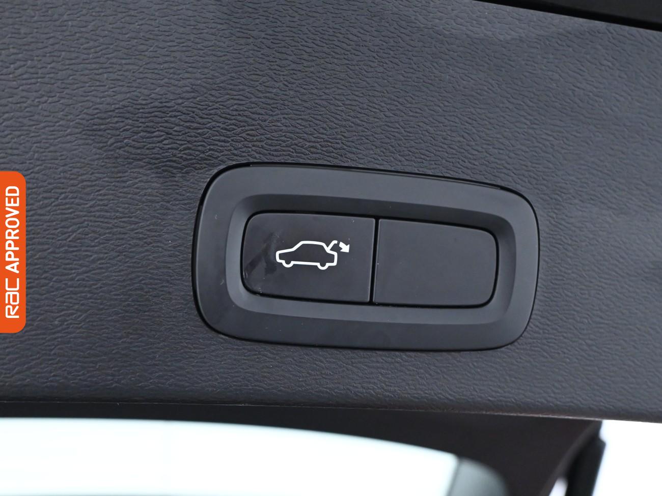 Used Volvo XC40 2019 for sale - 76836393: Photo 25