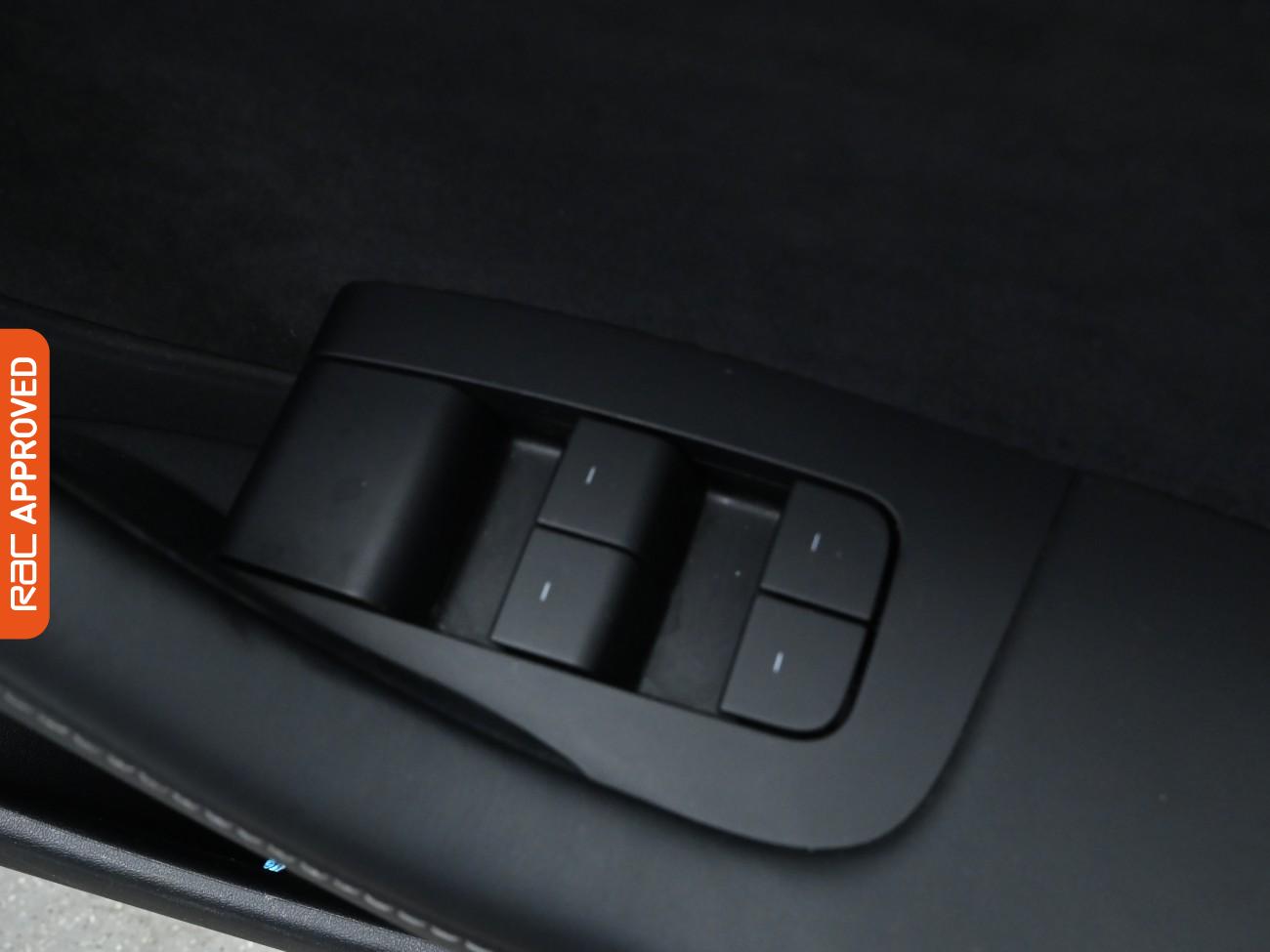 Used Tesla Model 3 2021 for sale - 76324015: Photo 25