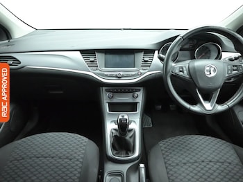 Used Vauxhall Astra 2022 for sale - 76022571: Photo 2