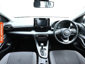 Used Toyota Yaris 2025 for sale - 76220052: Photo