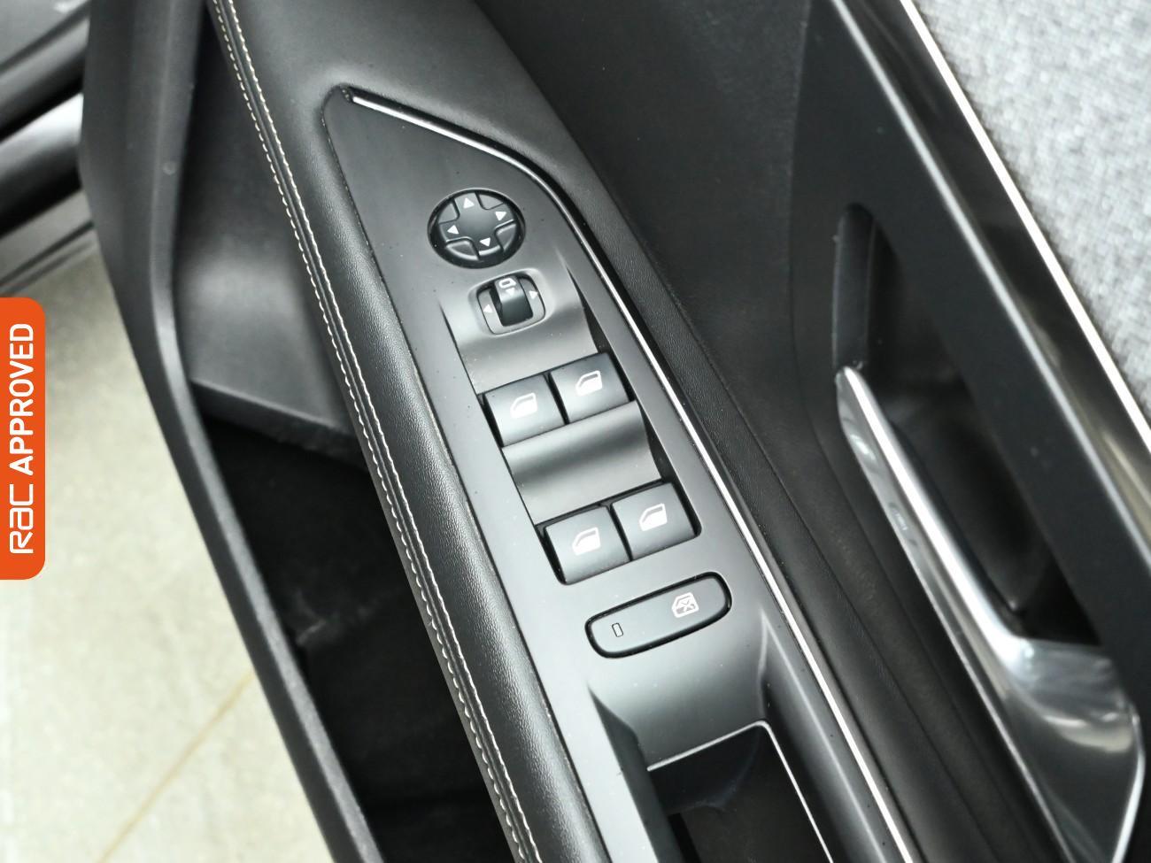 Used Peugeot 3008 2020 for sale - 76630017: Photo 23