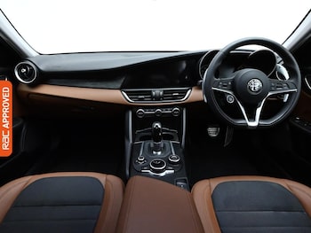 Used Alfa Romeo Giulia 2020 for sale - 76219990: Photo 2